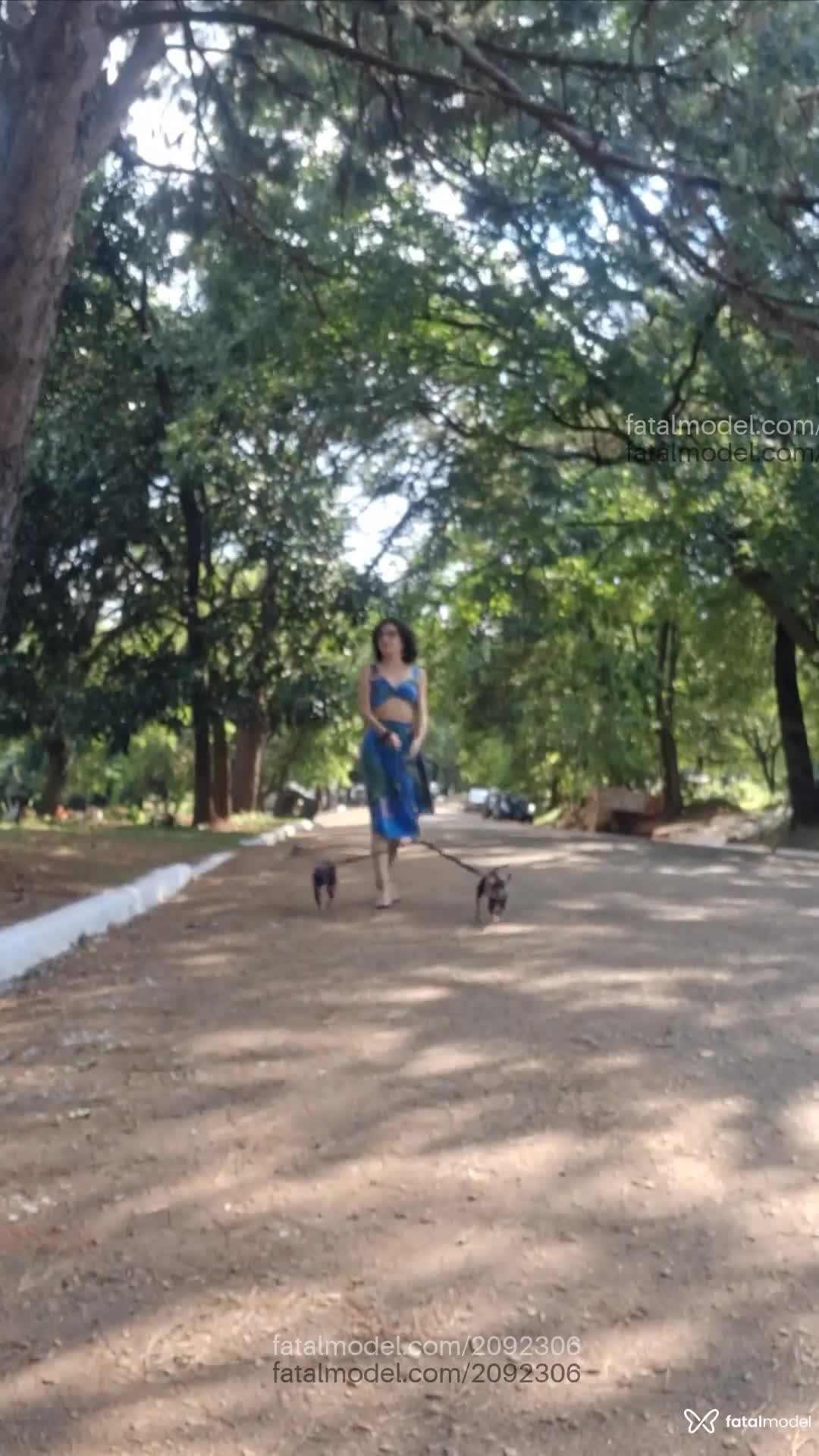 Acompanhante mulher com cabelo castanho de olhos castanhos - Olívia