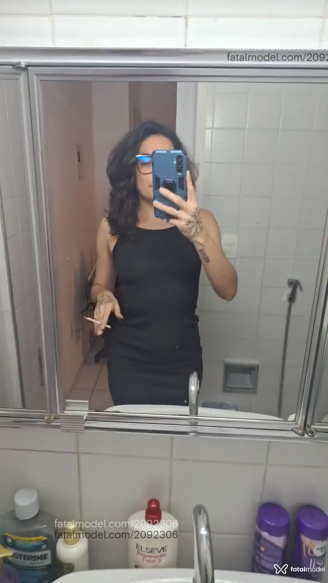 Acompanhante mulher com cabelo castanho de olhos castanhos - Olívia Acompanhante mulher com cabelo castanho de olhos castanhos - Olívia