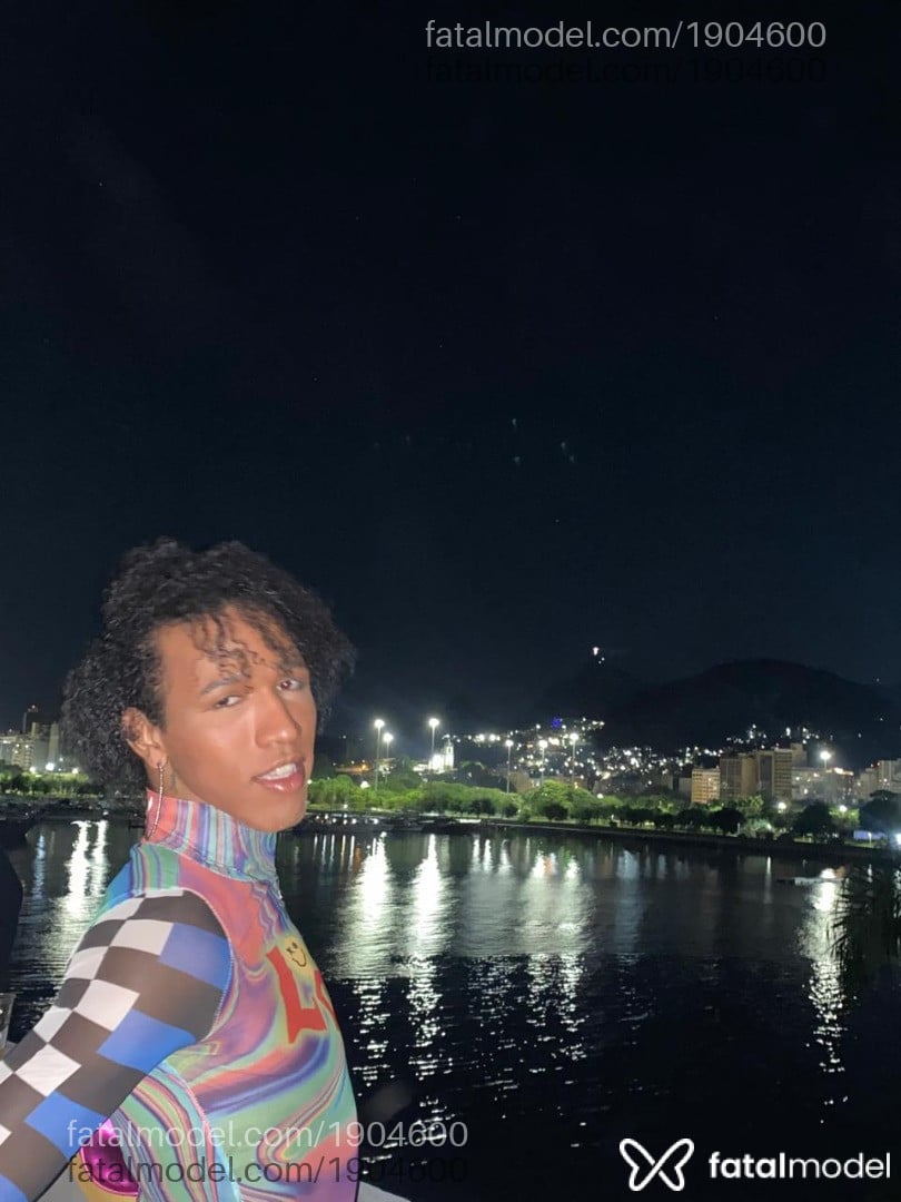 Acompanhante homem morena (o) de olhos castanhos em Rio de Janeiro - Layla Mercedez