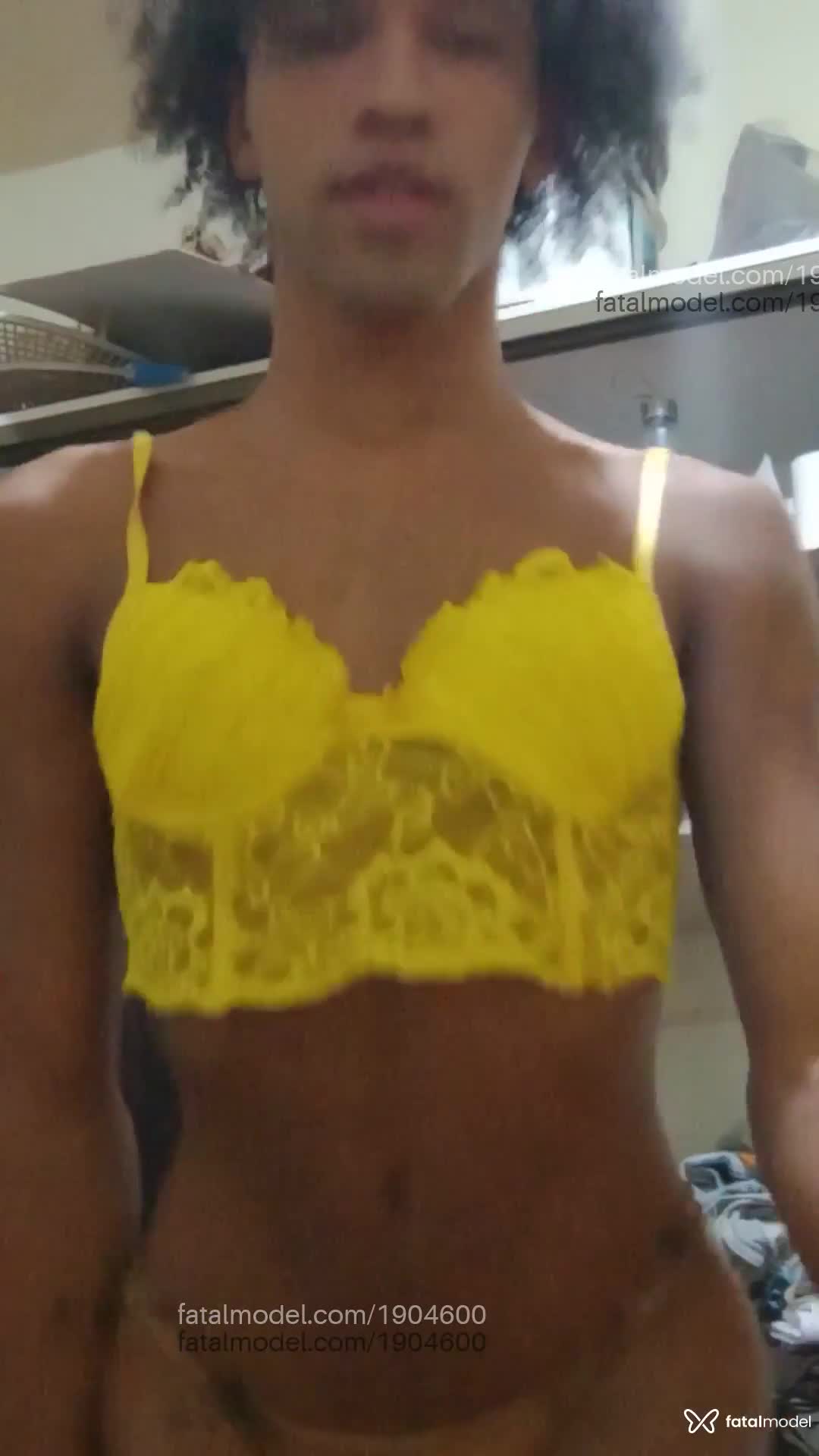 Acompanhante homem morena (o) de olhos castanhos em Rio de Janeiro - Layla Mercedez