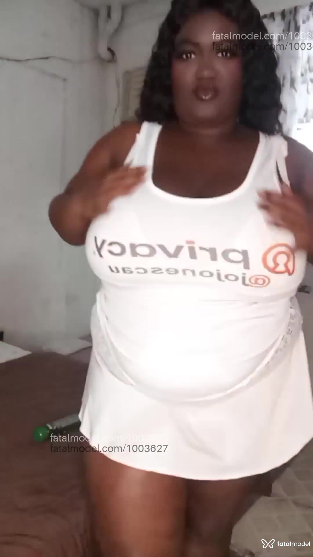 Acompanhante mulher morena (o) de olhos pretos em Rio de Janeiro - Jojo Nescau