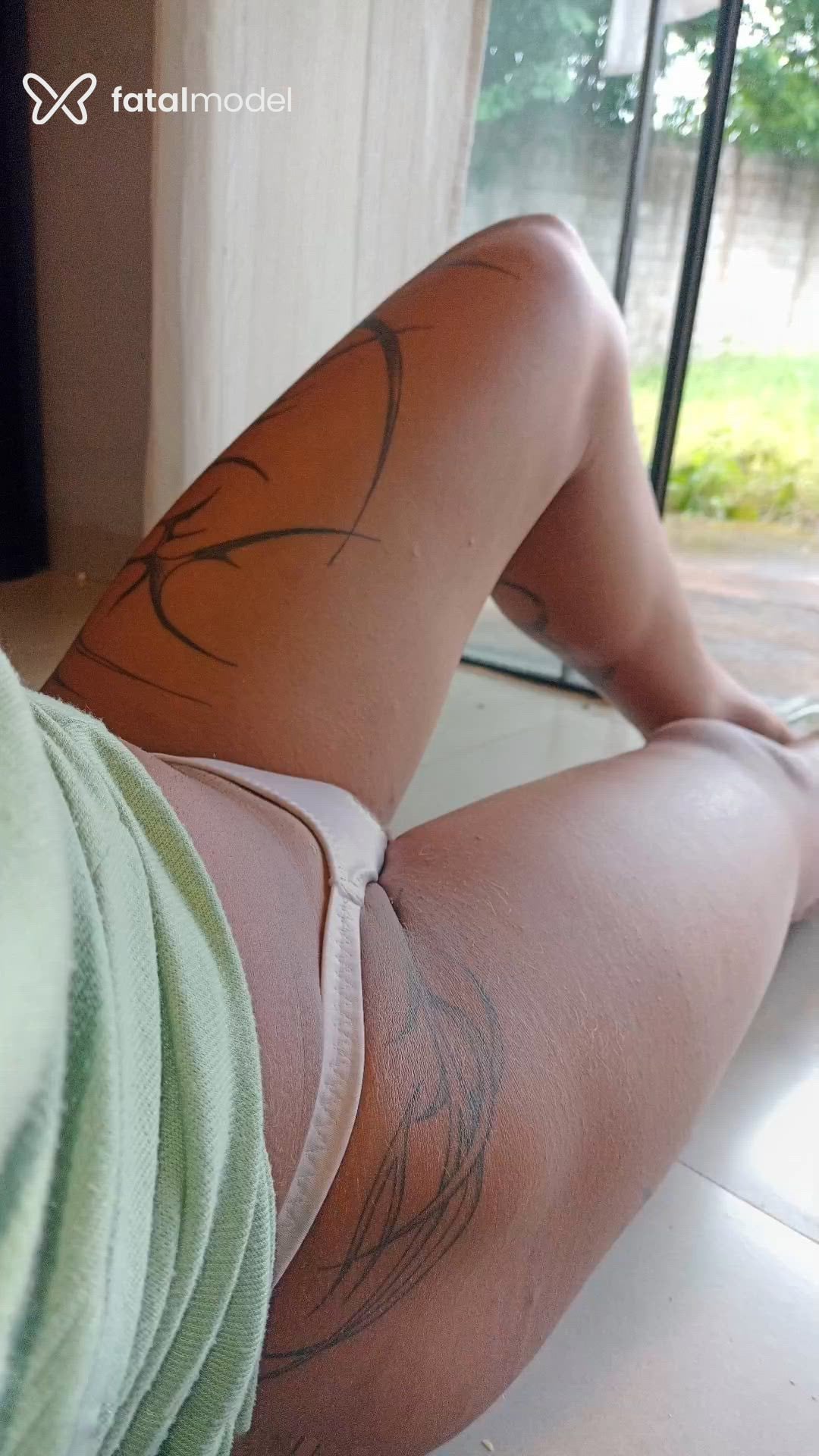 Acompanhante homem trans morena (o) de olhos cinza - Aurora