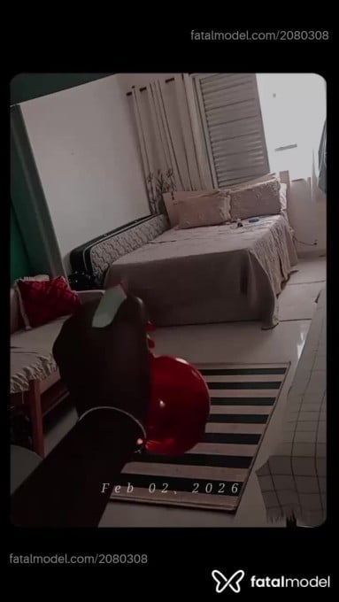 Acompanhante mulher com cabelo castanho de olhos pretos em Praia Grande Acompanhante mulher com cabelo castanho de olhos pretos em Praia Grande - Negona