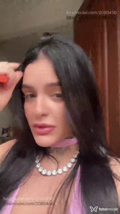 Acompanhante mulher com cabelo castanho de olhos mel em Florianópolis - Nicolly