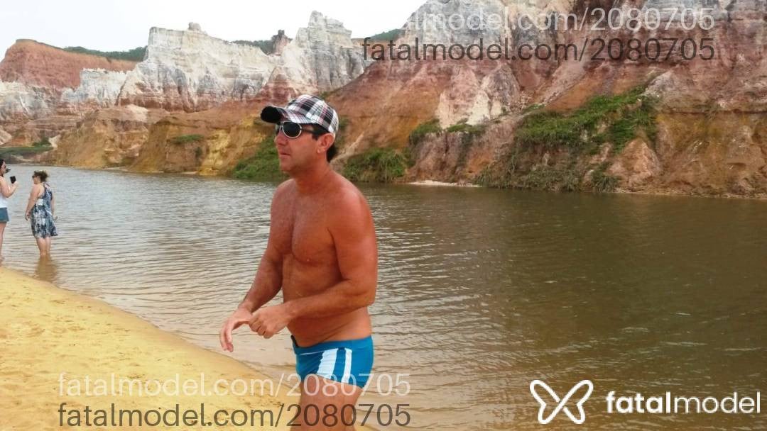 Acompanhante homem loira (o) de olhos azuis - Thorr