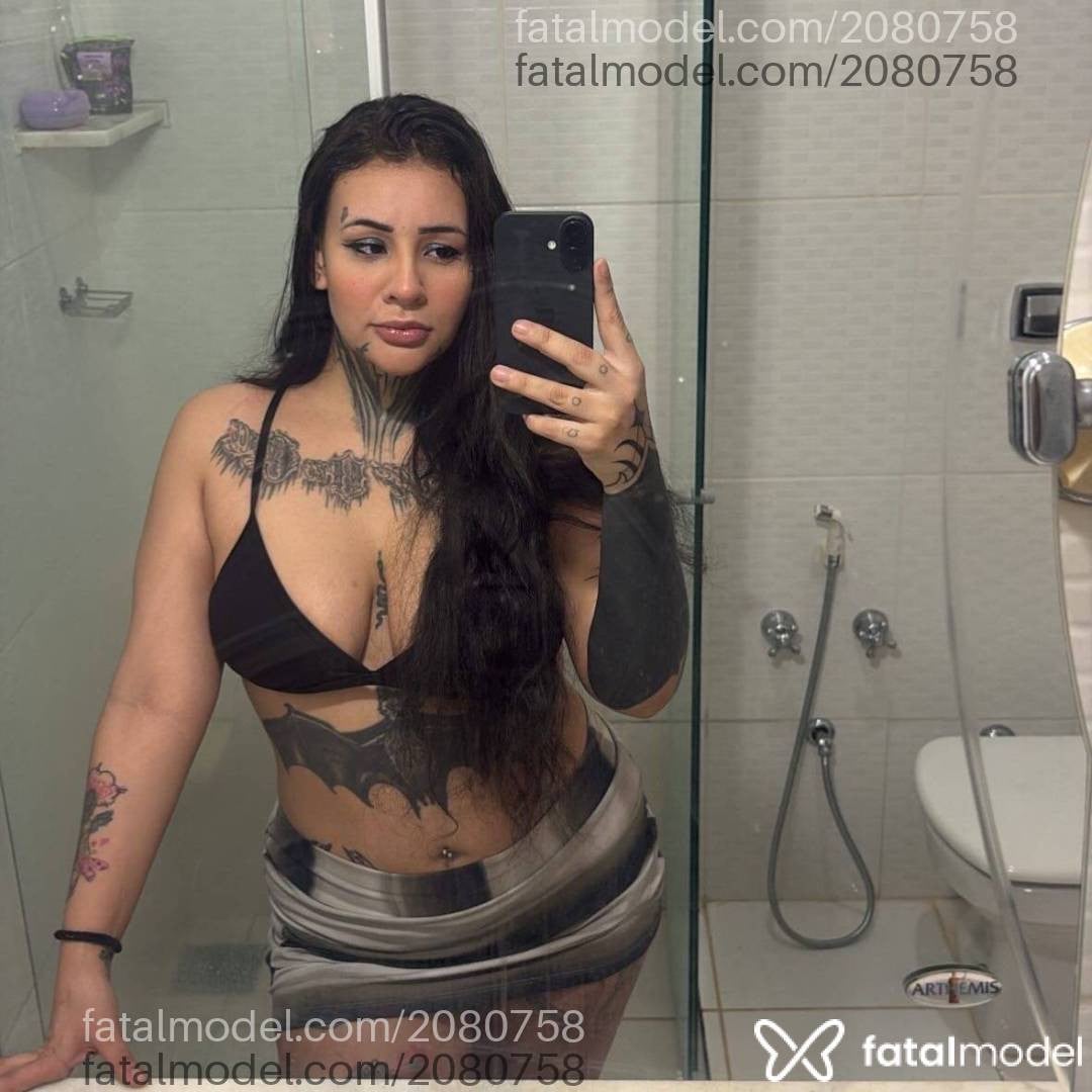 Acompanhante mulher morena (o) de olhos castanhos - Bruna