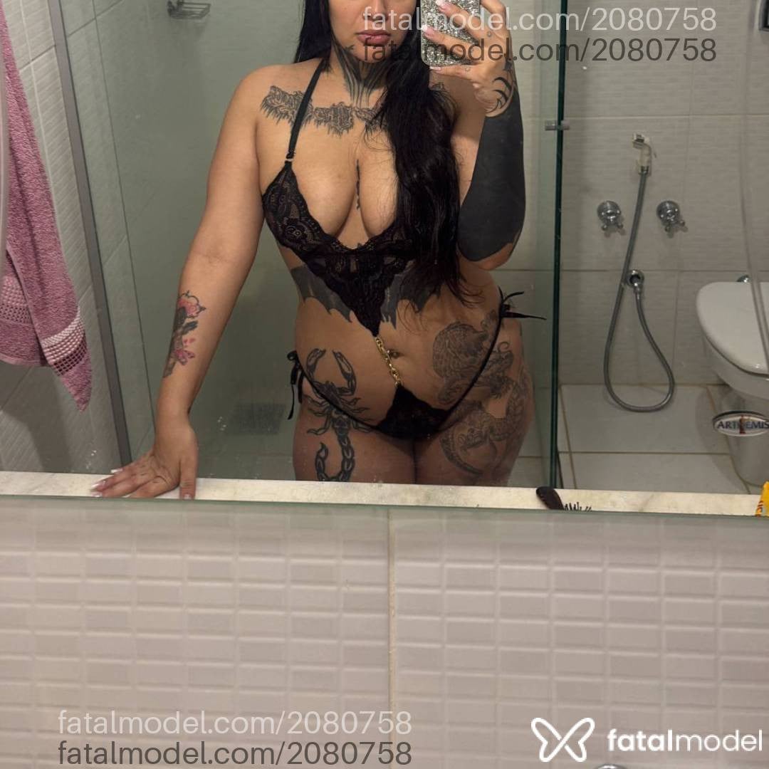 Acompanhante mulher morena (o) de olhos castanhos - Bruna