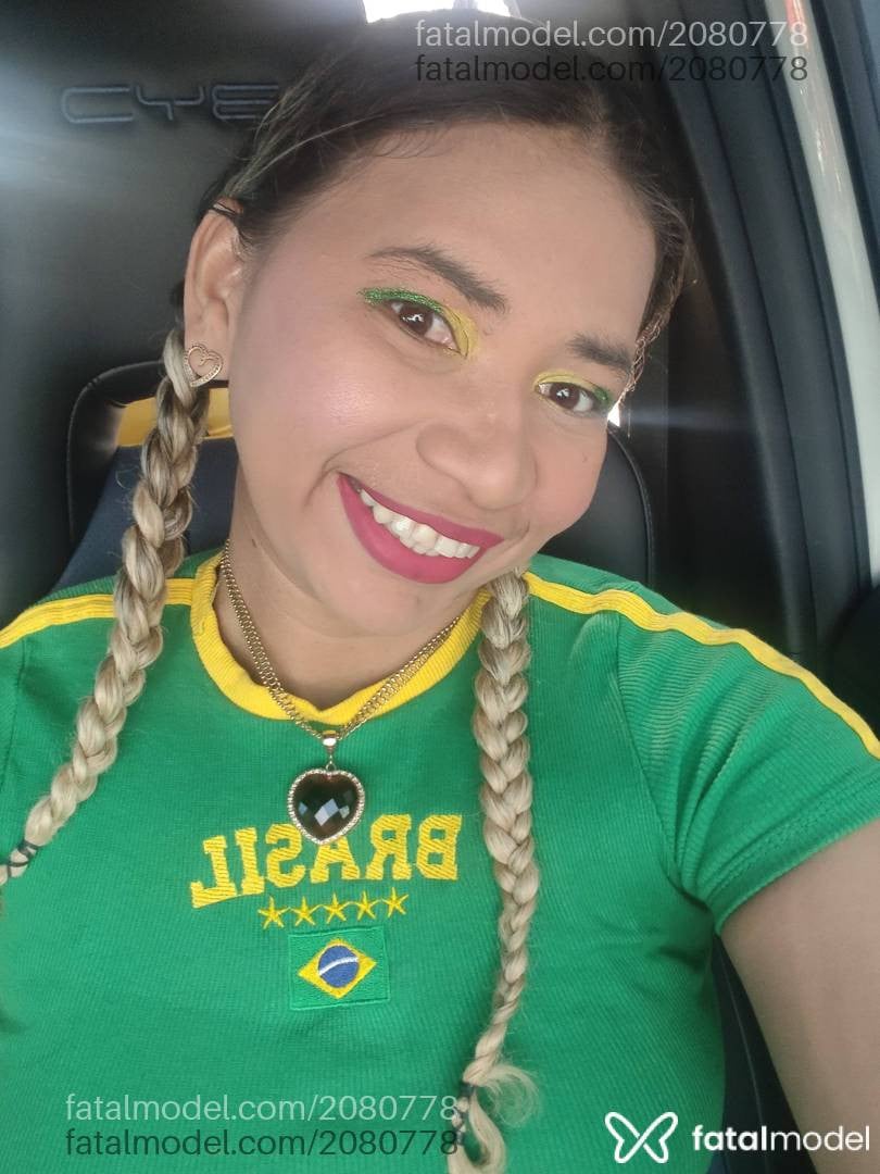 Acompanhante mulher loira (o) de olhos mel em Santarém Acompanhante mulher loira (o) de olhos mel em Santarém - Lorena