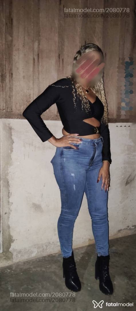 Acompanhante mulher loira (o) de olhos mel - Lorena
