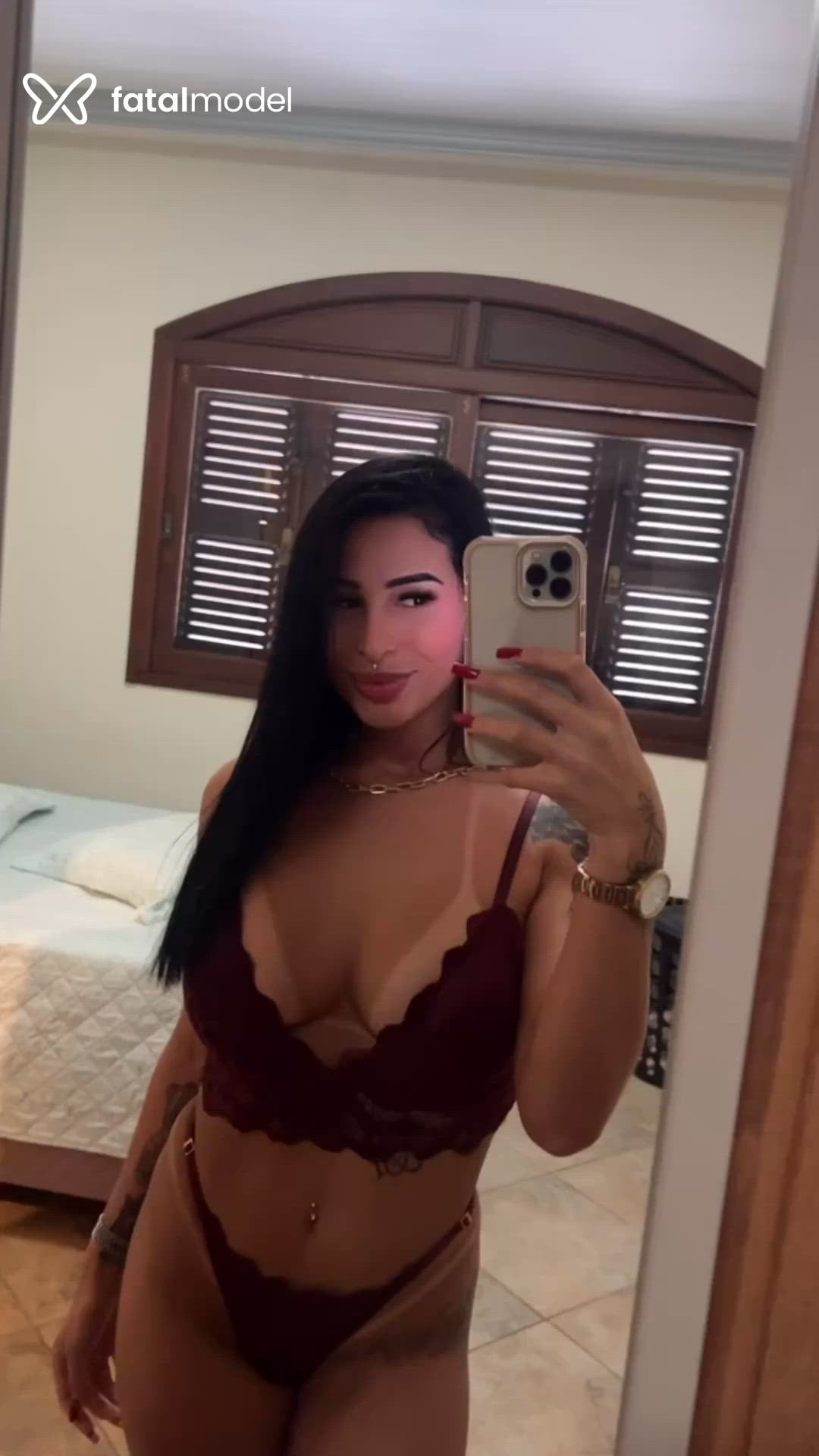 Acompanhante mulher com cabelo castanho de olhos castanhos em Imbituba - Shai