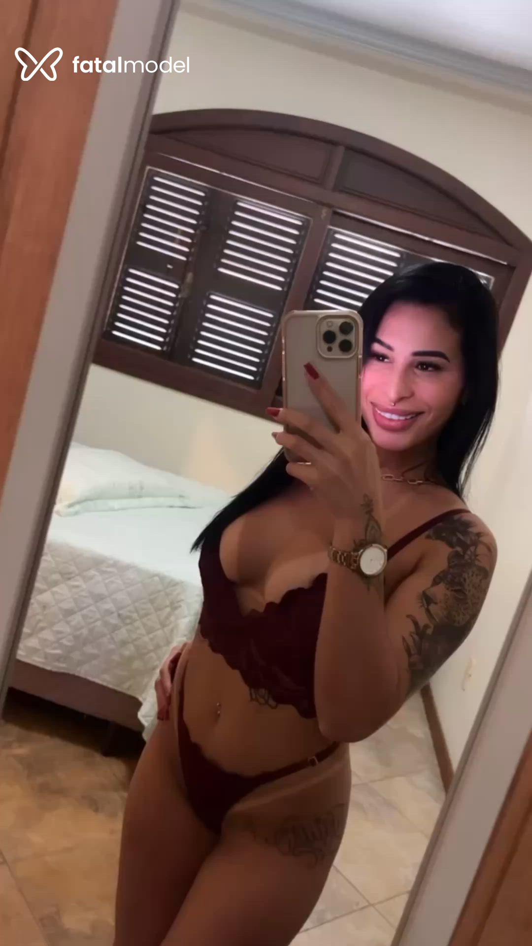 Acompanhante mulher com cabelo castanho de olhos castanhos em Imbituba - Shai
