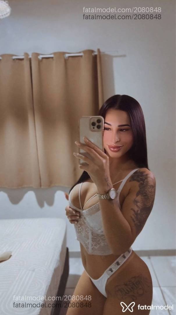 Acompanhante mulher com cabelo castanho de olhos castanhos em Osório - Shai