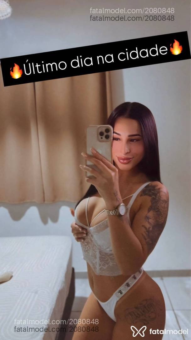 Acompanhante mulher com cabelo castanho de olhos castanhos em Imbituba - Shai