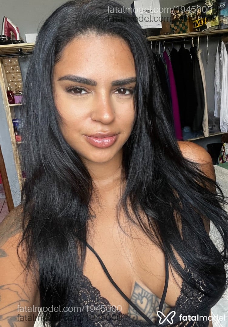 Acompanhante mulher com cabelo castanho de olhos castanhos em Rio de Janeiro - Camila