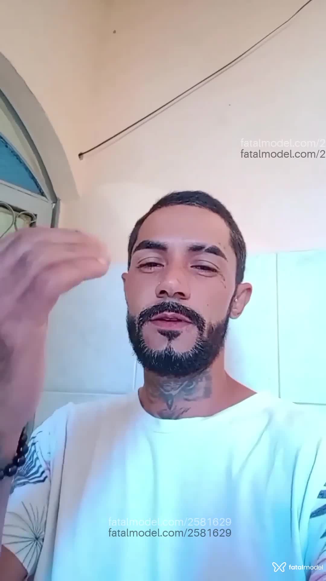 Acompanhante homem morena (o) de olhos castanhos em Virtual - Putífero