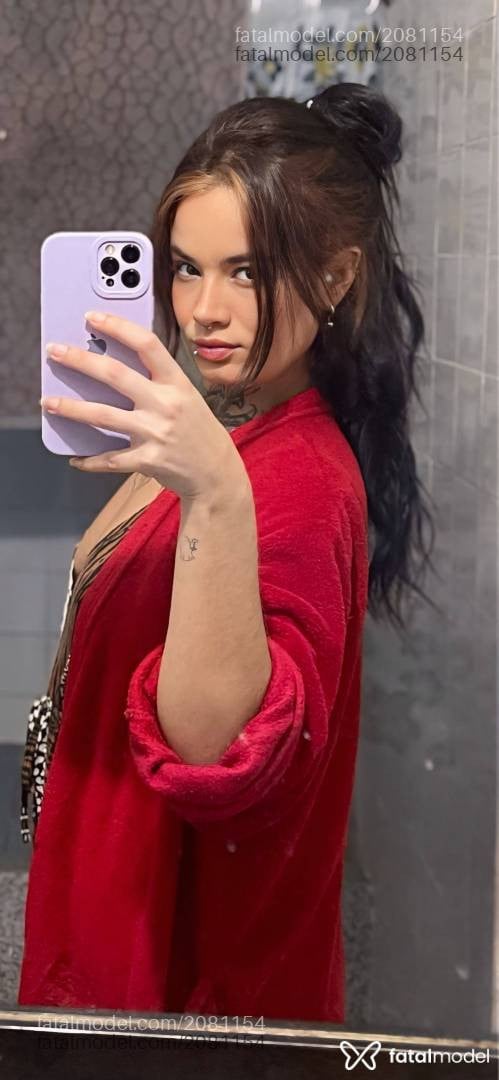 Acompanhante mulher morena (o) de olhos castanhos em Petrópolis - Alice Durantt