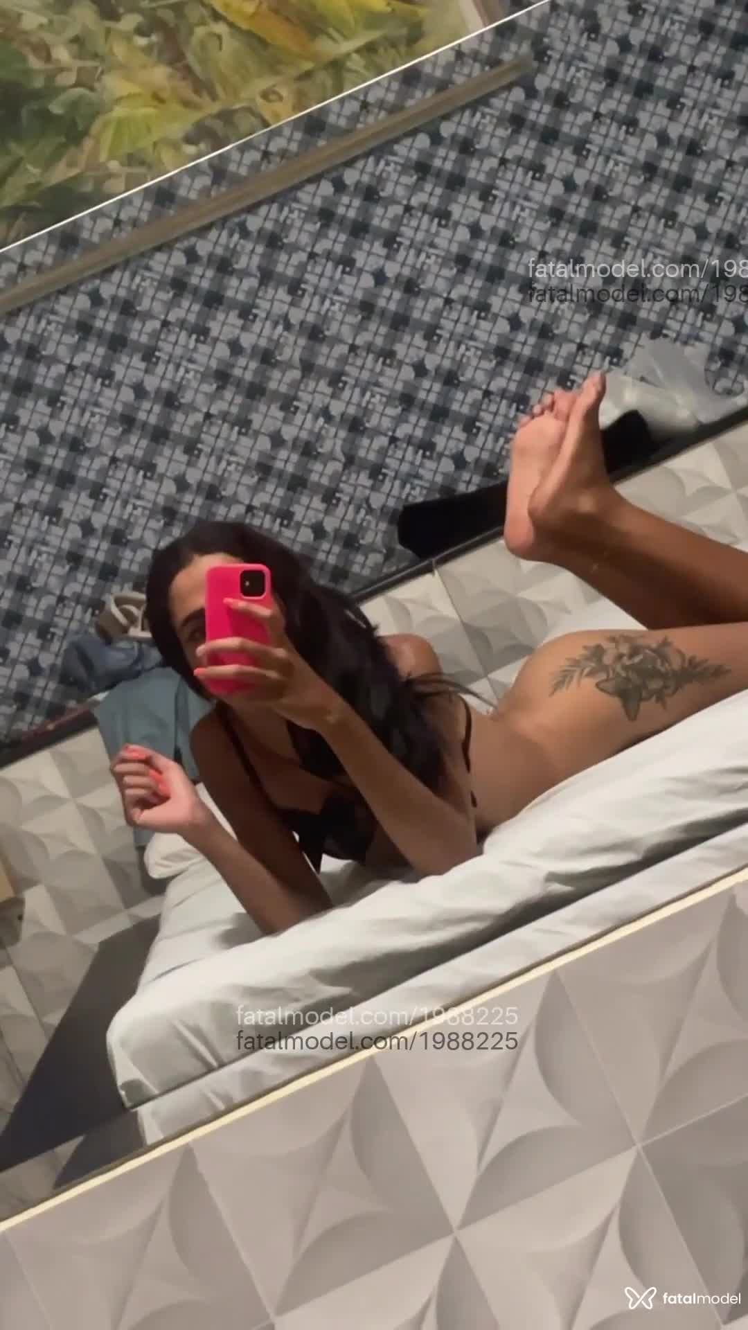 Acompanhante mulher trans com cabelo castanho de olhos castanhos em Paraíso do Tocantins - Vicktoria Almeida