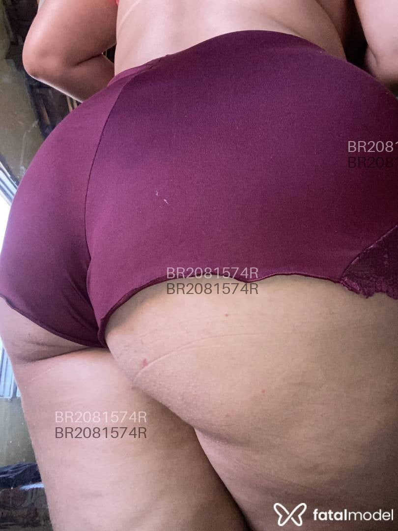 Acompanhante mulher com cabelo castanho de olhos mel em Virtual - Hellen Morena