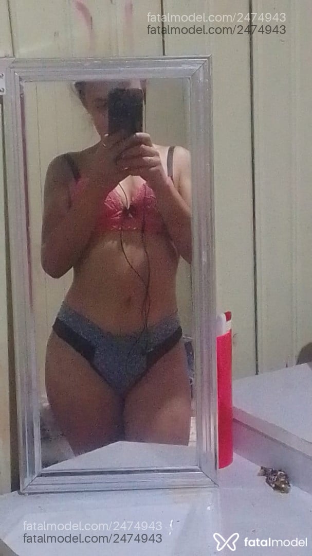 Acompanhante mulher morena (o) de olhos castanhos em Farroupilha - Morena