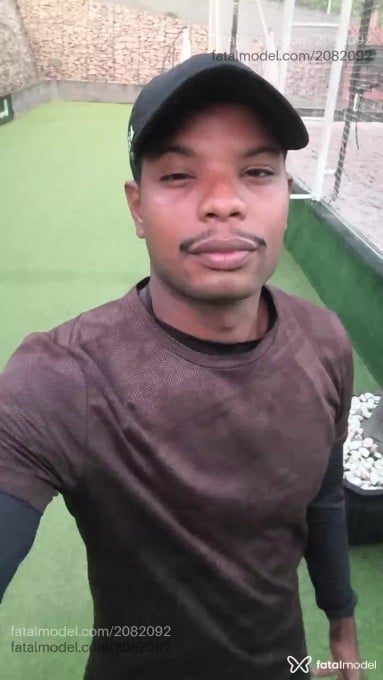 Acompanhante homem morena (o) de olhos castanhos em Rio de Janeiro - Jn Oliveira