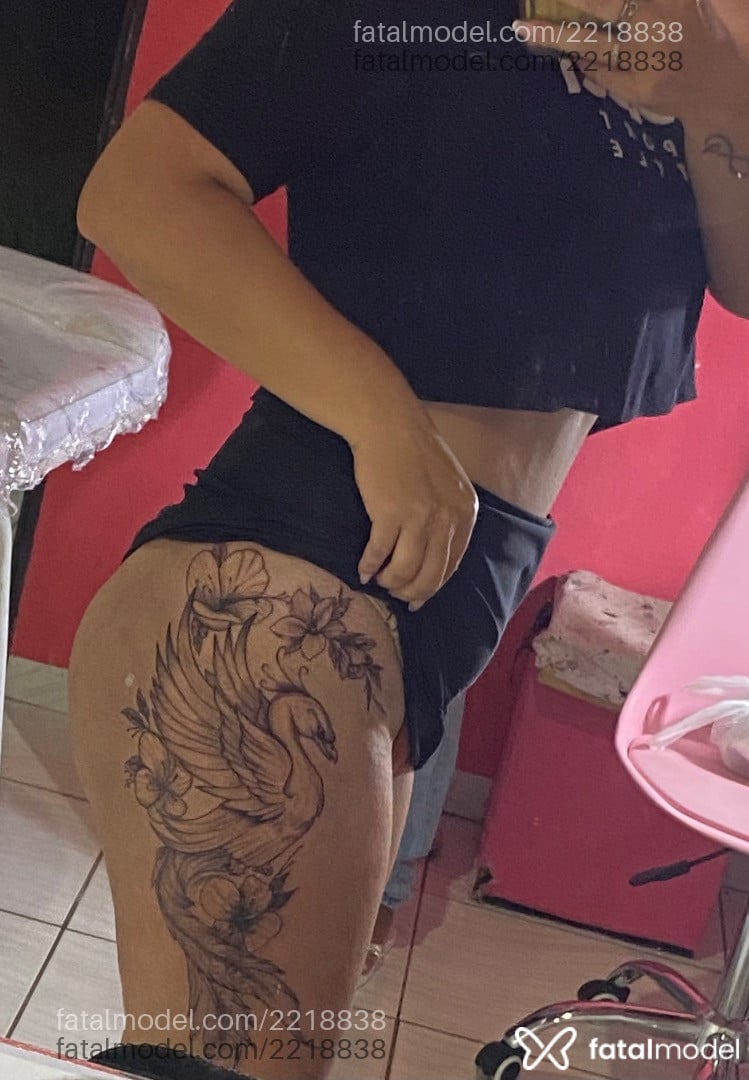 Acompanhante mulher com cabelo castanho de olhos castanhos em Rondonópolis - Alice Fraga