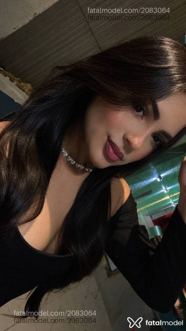 Acompanhante mulher loira (o) de olhos castanhos - ísis Vasconcellos