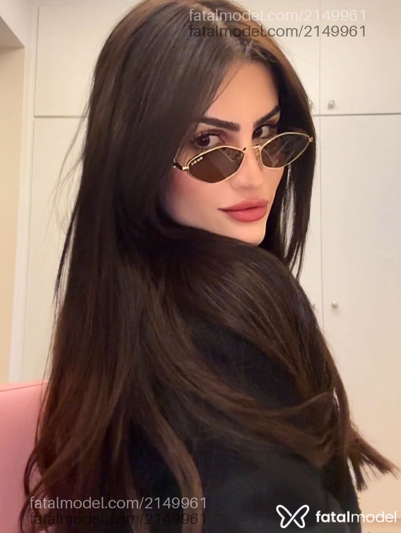 Acompanhante mulher com cabelo castanho de olhos verdes em São Paulo - Lara