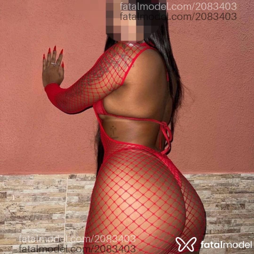 Acompanhante mulher com cabelo castanho de olhos castanhos - Daniella