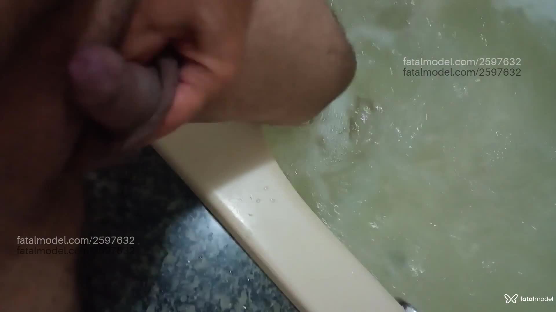 Acompanhante homem com cabelo castanho de olhos verdes - Felipe Lipe Acompanhante homem com cabelo castanho de olhos verdes - Felipe Lipe
