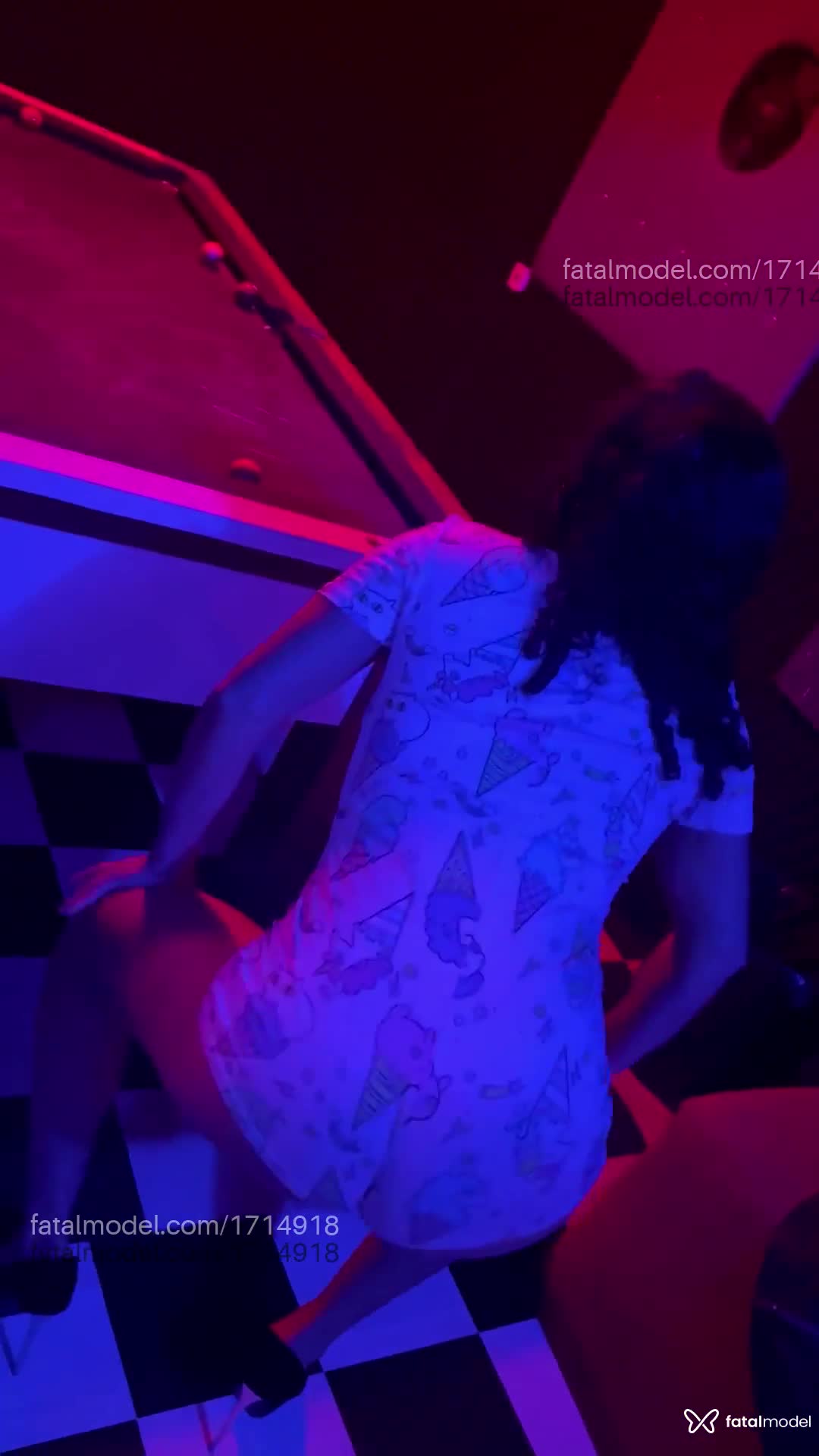 Acompanhante mulher com cabelo castanho de olhos castanhos - Anitta