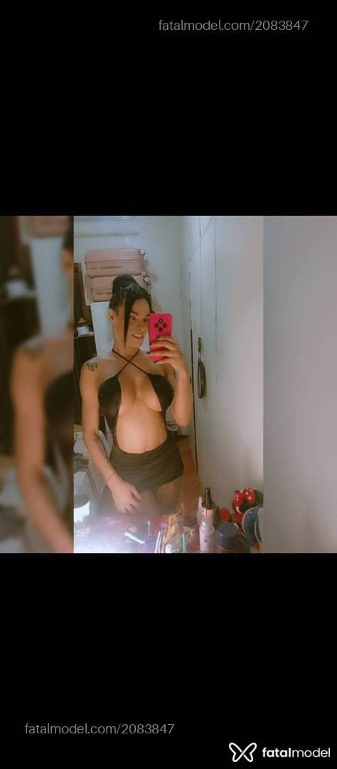 Acompanhante mulher trans morena (o) de olhos castanhos - Jhennyfer Adornee