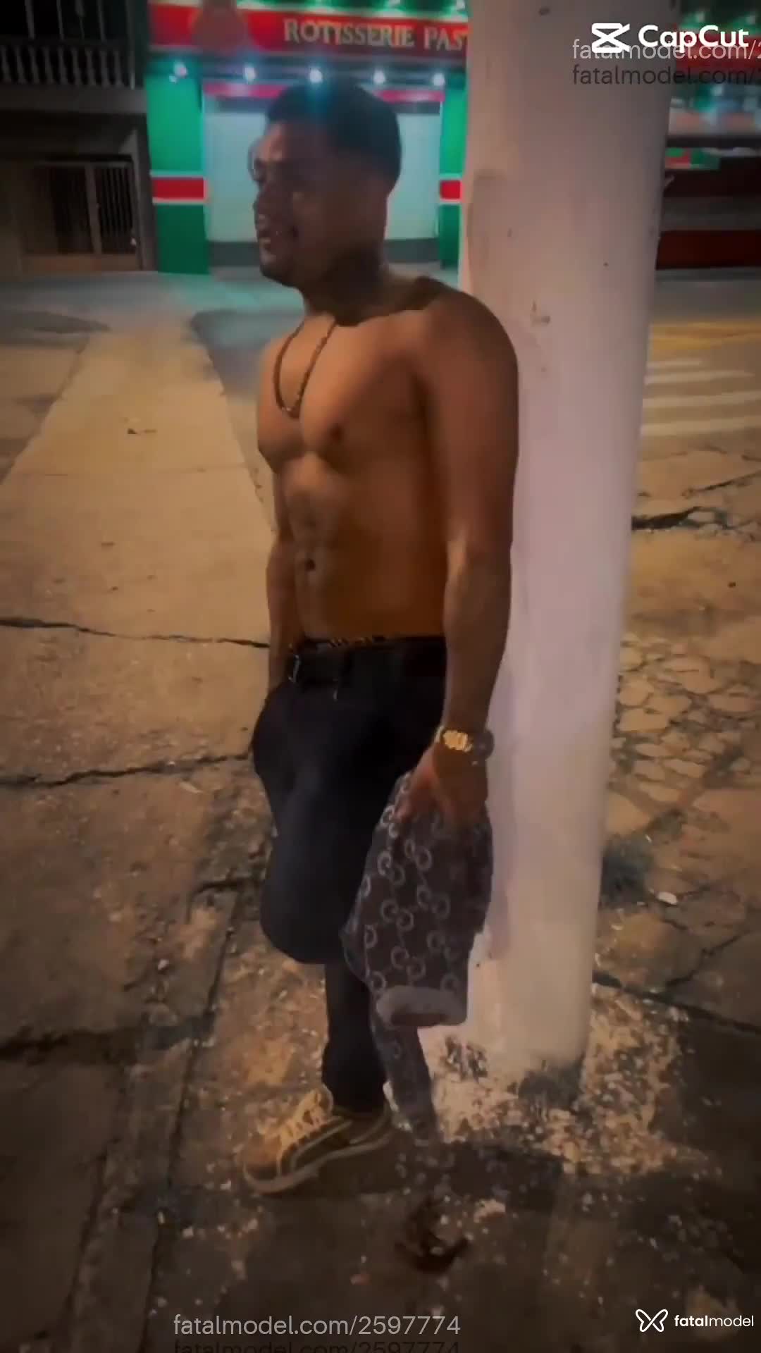 Acompanhante homem morena (o) de olhos castanhos em São Paulo - Bruno Tavares