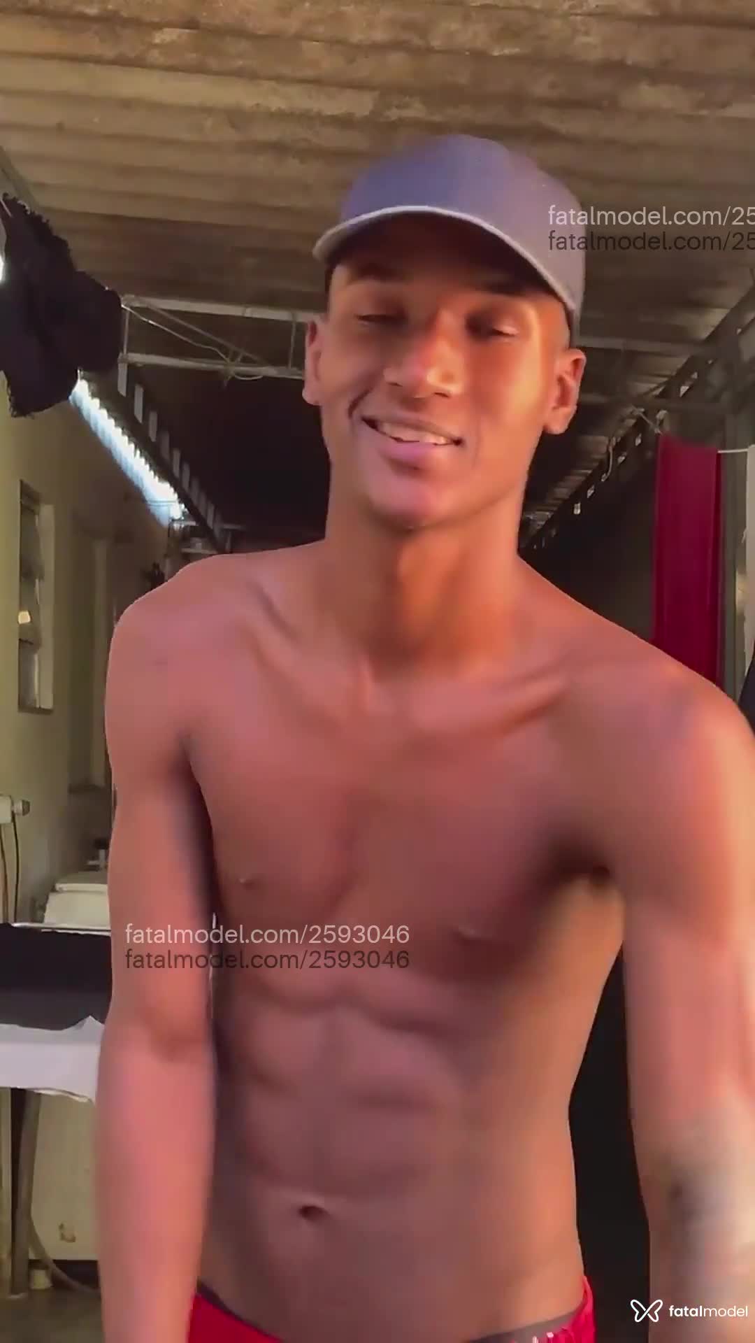 Acompanhante homem morena (o) de olhos pretos em Belford Roxo - Dantas