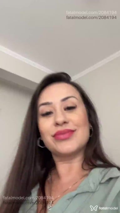 Acompanhante mulher com cabelo castanho de olhos castanhos em Canoas - Daniele