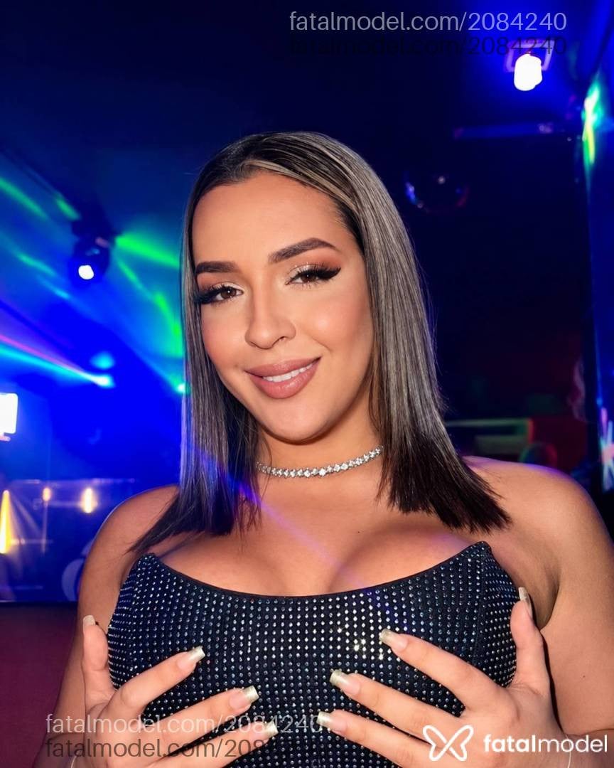 Acompanhante mulher trans loira (o) de olhos mel em Campinas Acompanhante mulher trans loira (o) de olhos mel em Campinas - Marcella Portinary