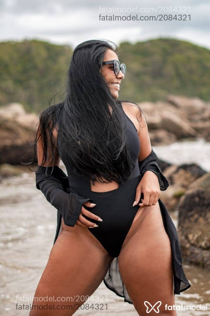 Acompanhante mulher morena (o) de olhos mel em Mogi Guaçu - Iiiz