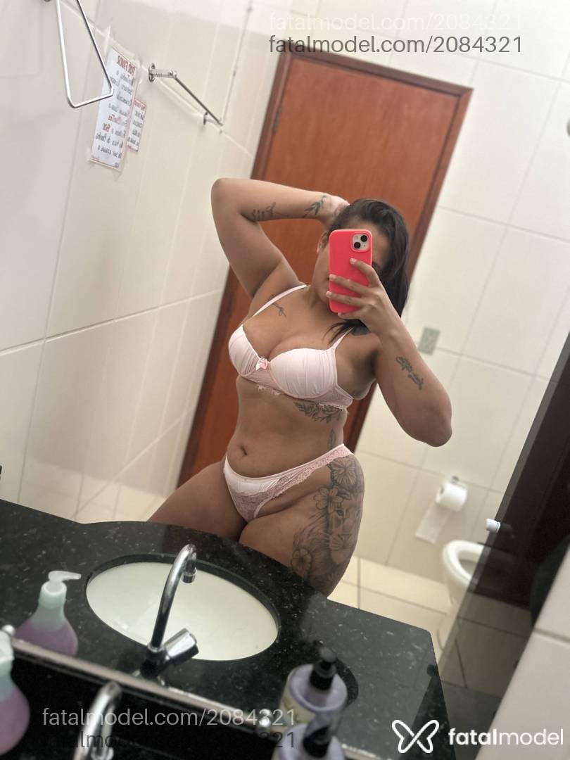 Acompanhante mulher morena (o) de olhos mel em Mogi Guaçu Acompanhante mulher morena (o) de olhos mel em Mogi Guaçu - Anna Liz