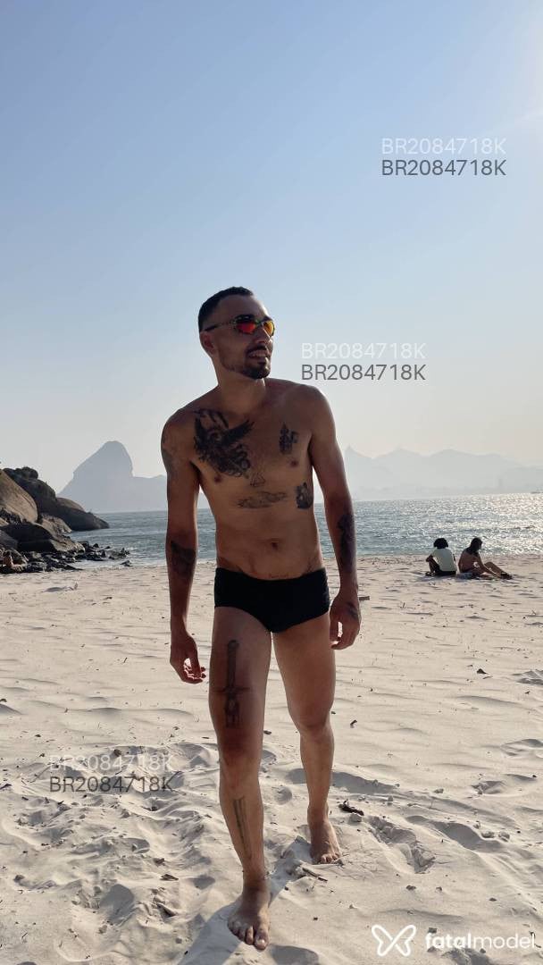 Acompanhante homem morena (o) de olhos mel em Rio de Janeiro Acompanhante homem morena (o) de olhos mel em Rio de Janeiro - Joseph