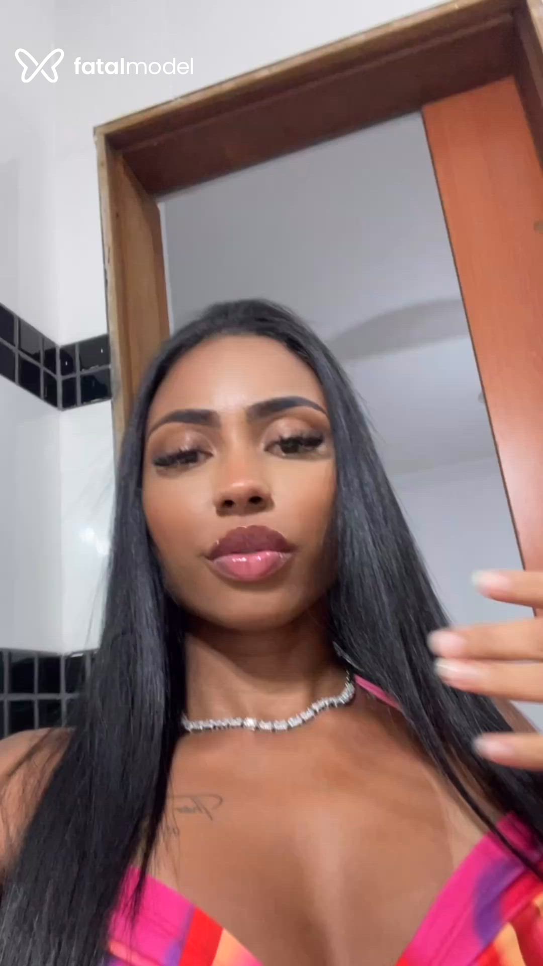 Acompanhante mulher morena (o) de olhos pretos em São José do Rio Preto Acompanhante mulher morena (o) de olhos pretos em São José do Rio Preto - Agatha