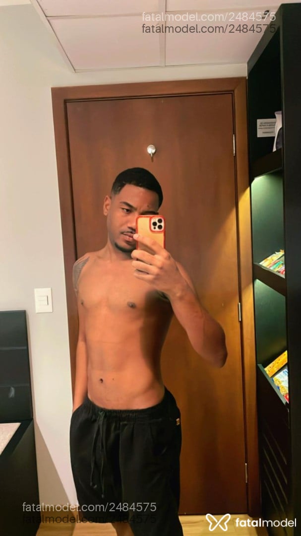 Acompanhante homem com cabelo castanho de olhos mel em Rio de Janeiro - Novincarioca