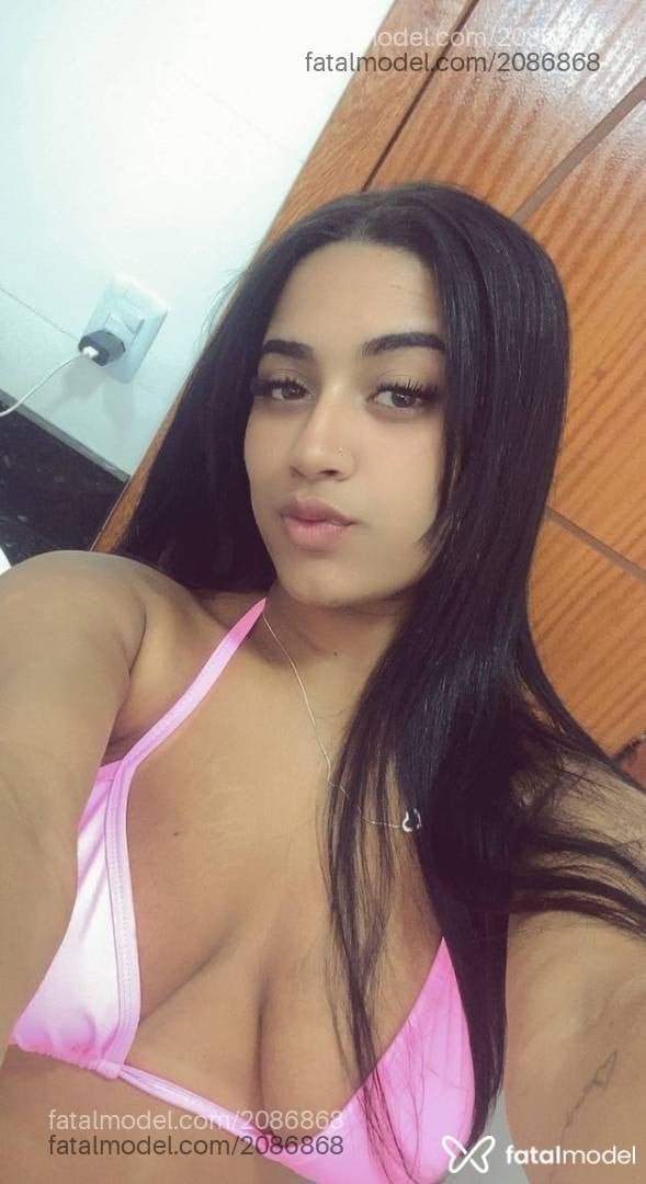 Acompanhante mulher morena (o) de olhos castanhos - Emilly