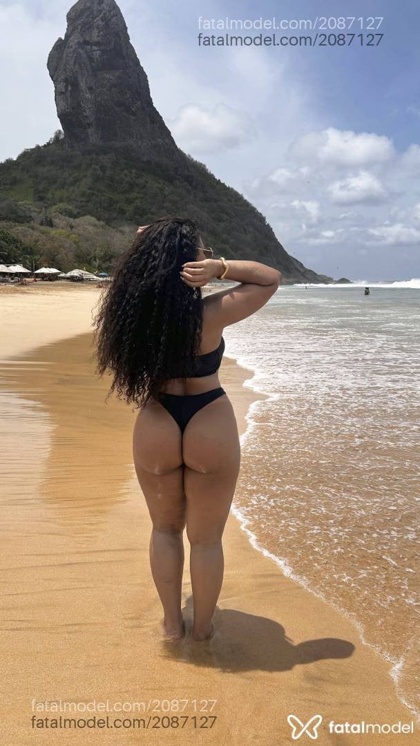 Acompanhante mulher morena (o) de olhos castanhos - Yasmin
