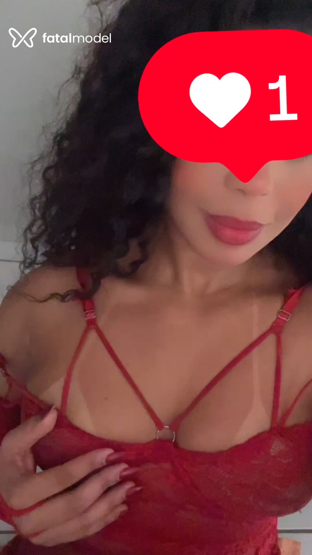Acompanhante mulher morena (o) de olhos castanhos - Yasmin