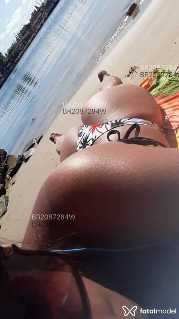Acompanhante mulher com cabelo castanho de olhos castanhos em Tramandaí - Nanda