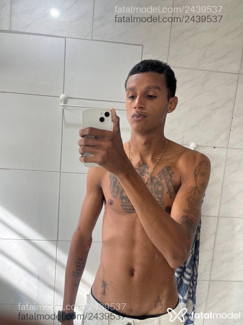 Acompanhante homem morena (o) de olhos pretos - Abravanel