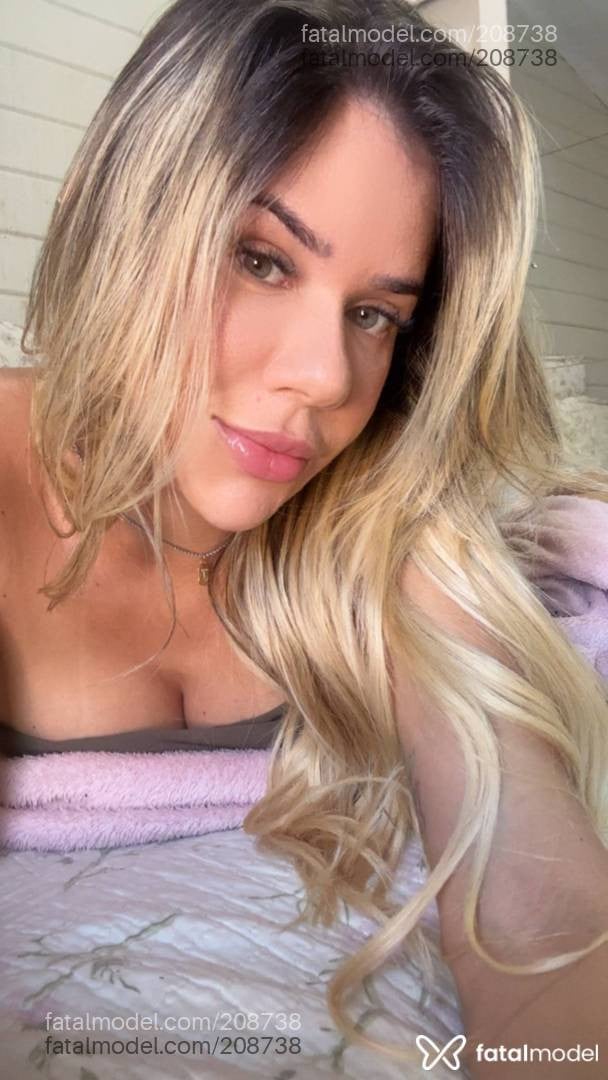 Acompanhante mulher loira (o) de olhos verdes em João Pessoa Acompanhante mulher loira (o) de olhos verdes em João Pessoa - Julia