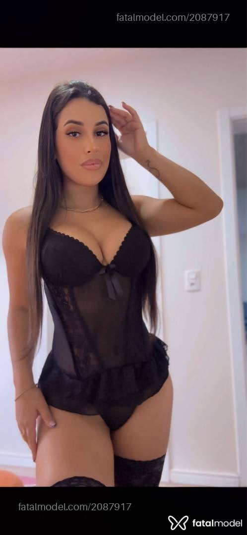 Acompanhante mulher com cabelo castanho de olhos castanhos - Gabi Fernandes