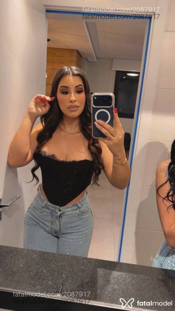 Acompanhante mulher com cabelo castanho de olhos castanhos - Gabi Fernandes