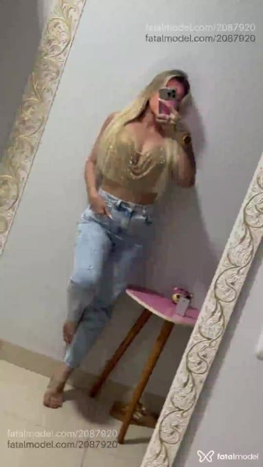 Acompanhante mulher loira (o) de olhos mel em Jataí Acompanhante mulher loira (o) de olhos mel em Jataí - Angel Antonelli