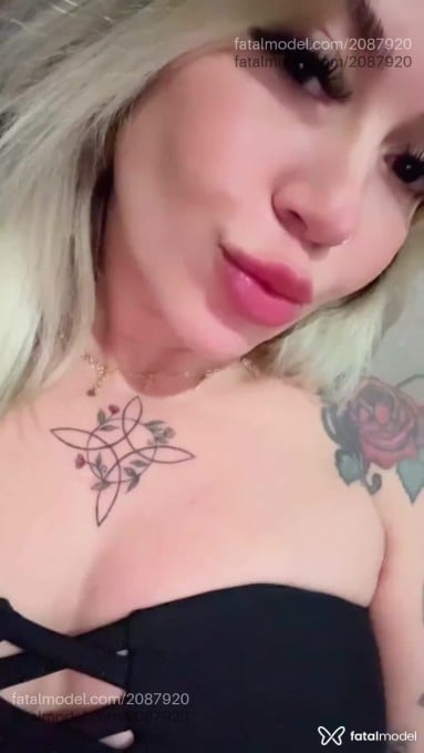 Acompanhante mulher loira (o) de olhos mel em Jataí Acompanhante mulher loira (o) de olhos mel em Jataí - Angel Antonelli